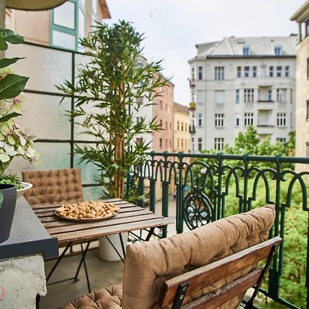 M52 Apartment - Hostaid Budapest Kültér fotó