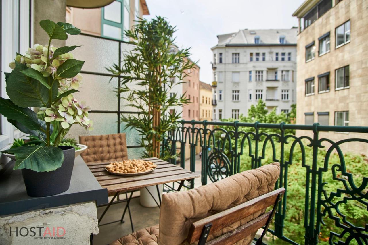 M52 Apartment - Hostaid Budapest Kültér fotó