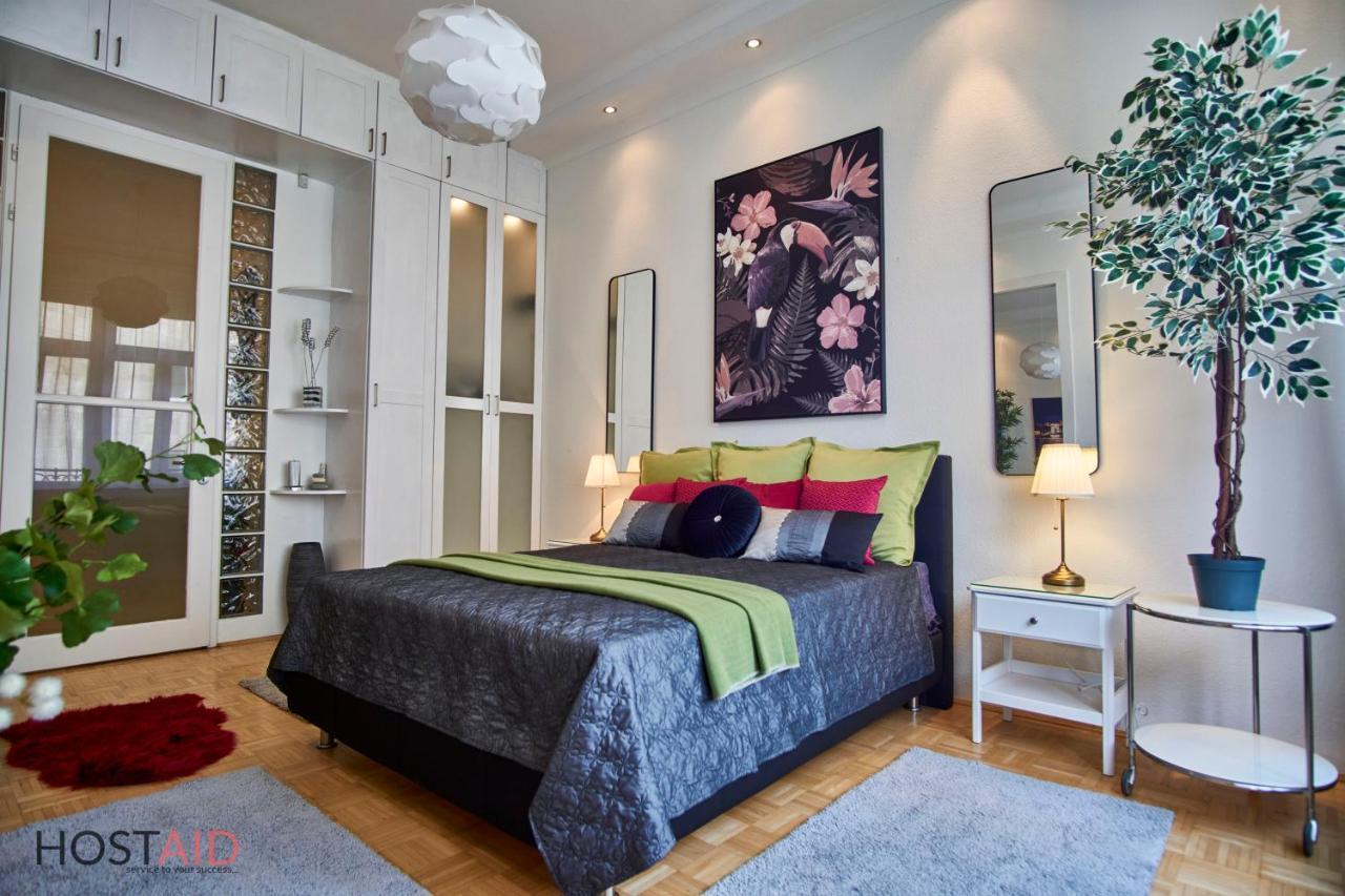 M52 Apartment - Hostaid Budapest Kültér fotó