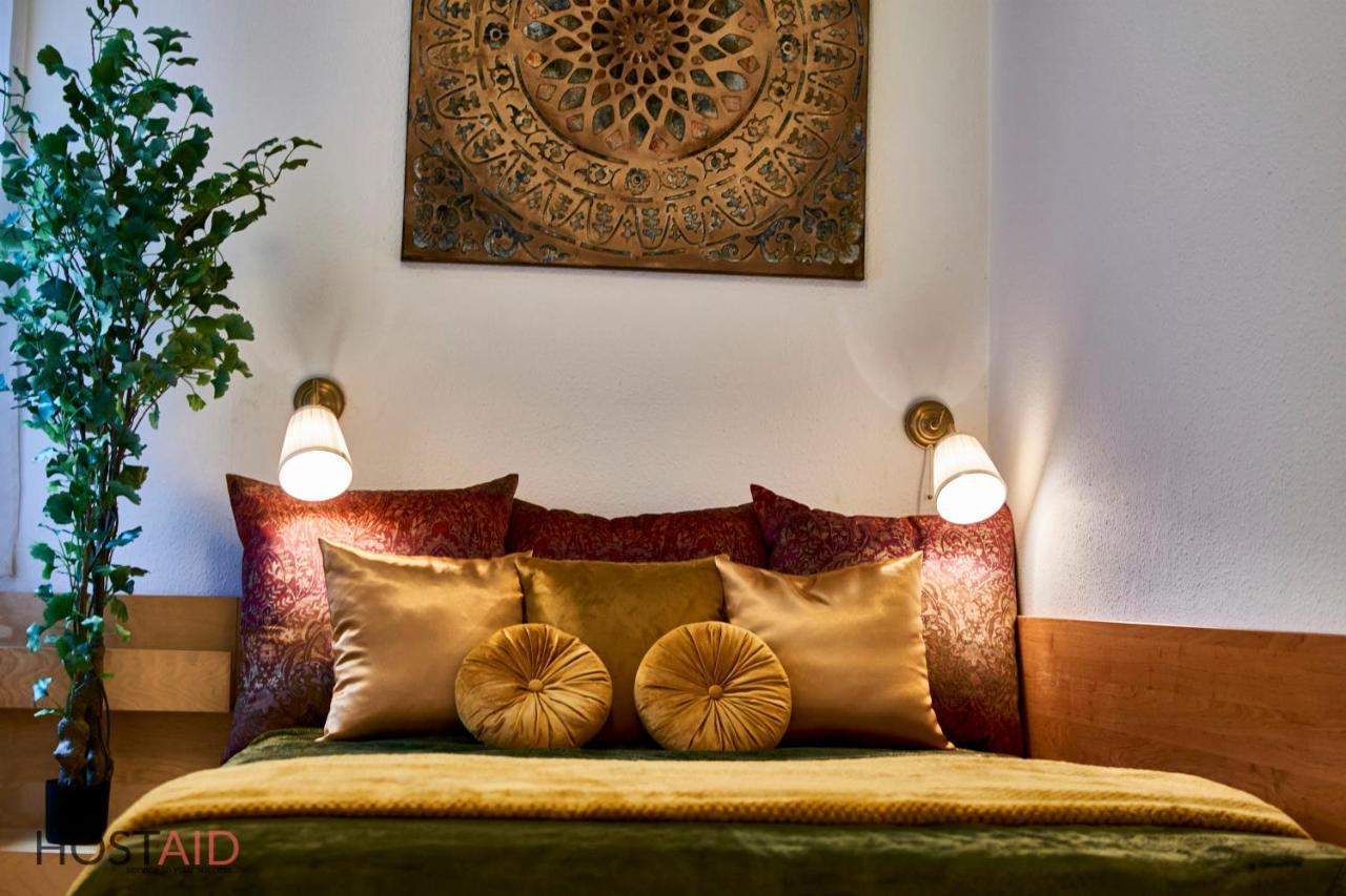 M52 Apartment - Hostaid Budapest Kültér fotó