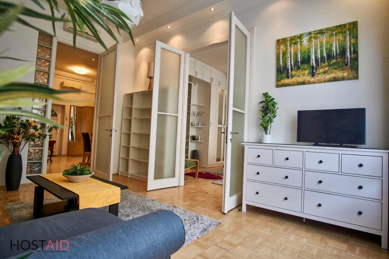 M52 Apartment - Hostaid Budapest Kültér fotó