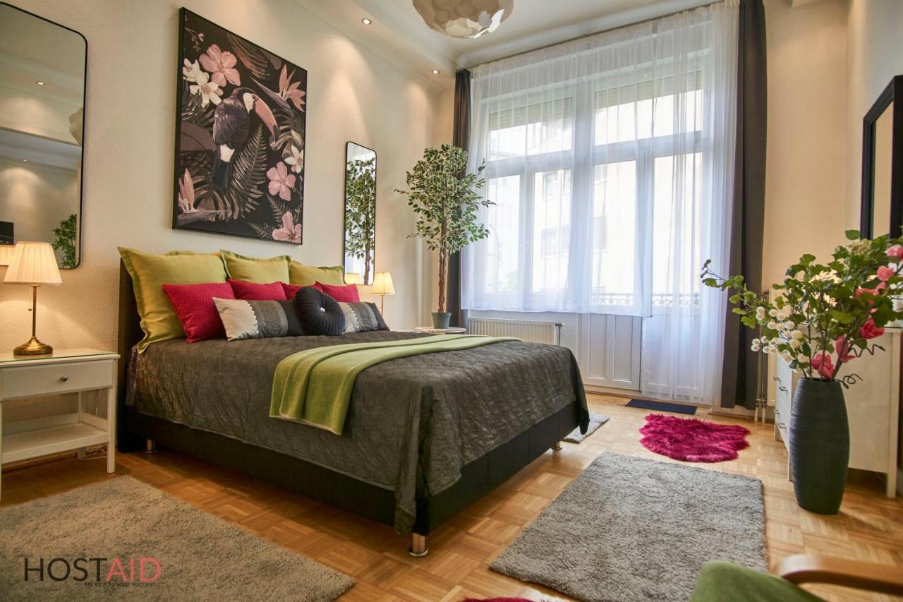 M52 Apartment - Hostaid Budapest Kültér fotó