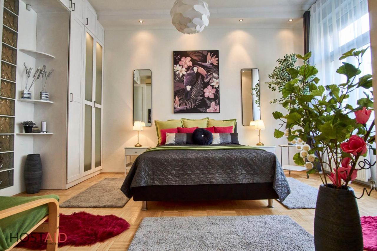 M52 Apartment - Hostaid Budapest Kültér fotó